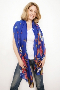 femme épanouie Femme de 60 ans relookée
